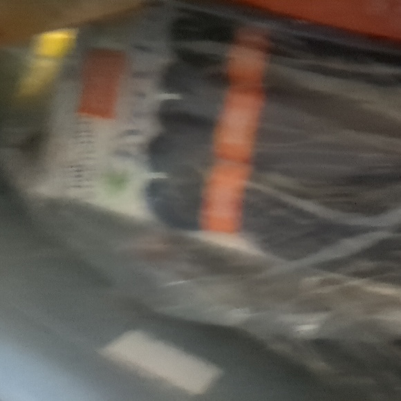 Hair - Picture 3 of 4